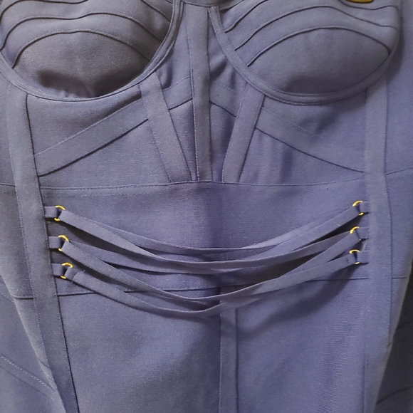 Dress, this is a show stopper and will hug all your curves. - Picture 3 of 12